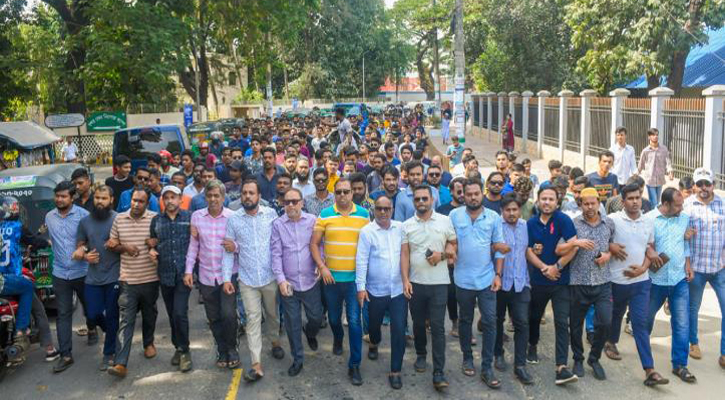 নৈরাজ্য সৃষ্টি, জ্বালাও-পোড়াও শক্তভাবে প্রতিহত করবো: দেবু